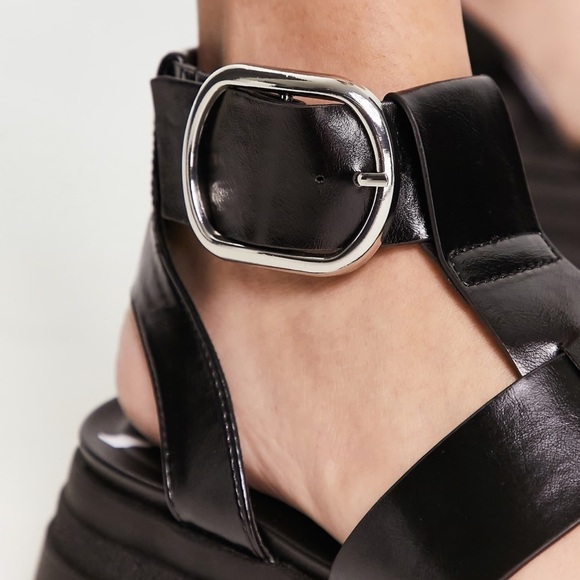 ASOS DESIGN Factor buckle hardware fisherman platform sandals in black size 9 - Picture 3 of 12